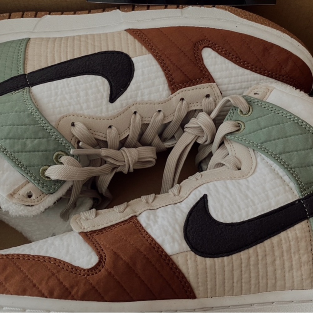 Nike Multicolor High-Top Sneakers